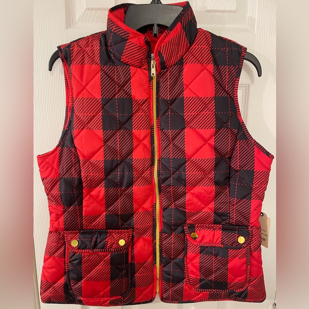 New with tags-Women’s St John Bay Vest